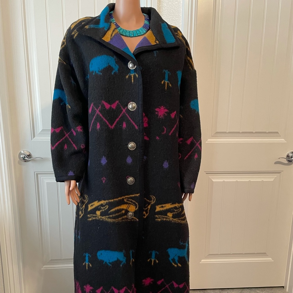 BEAUTIFUL VINTAGE CIRCLE T BLACK BLANKET COAT  NWT - Picture 2 of 10